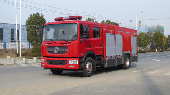 İyi bir fiyat. Dongfeng 8200 litre su deposu itfaiye aracı 2WD arkadan çekişli motosiklet dizel 6 koltuklu 4 × 2 manuel şanzıman çevrimiçi