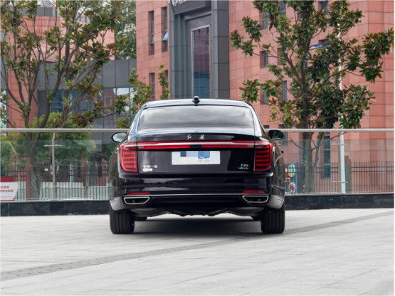 4 Koltuk / 5 Koltuk Hongqi H9 Lüks Benzin 4×2 Limousine 2