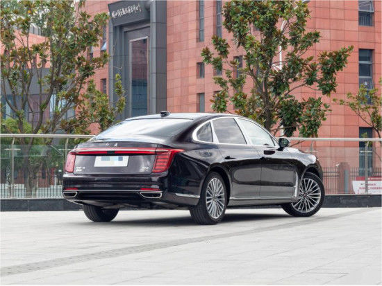 4 Koltuk / 5 Koltuk Hongqi H9 Lüks Benzin 4×2 Limousine 1
