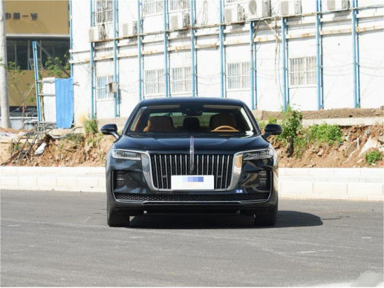 4 Koltuk / 5 Koltuk Hongqi H9 Lüks Benzin 4×2 Limousine 0