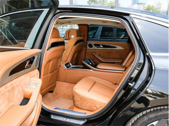 4 Koltuk / 5 Koltuk Hongqi H9 Lüks Benzin 4×2 Limousine 10