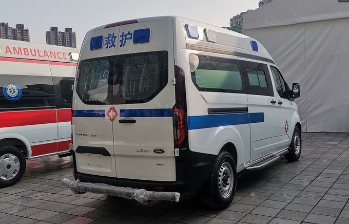 Beyaz Ford Ambulans 8 kişilik Benzin Ambulans 1