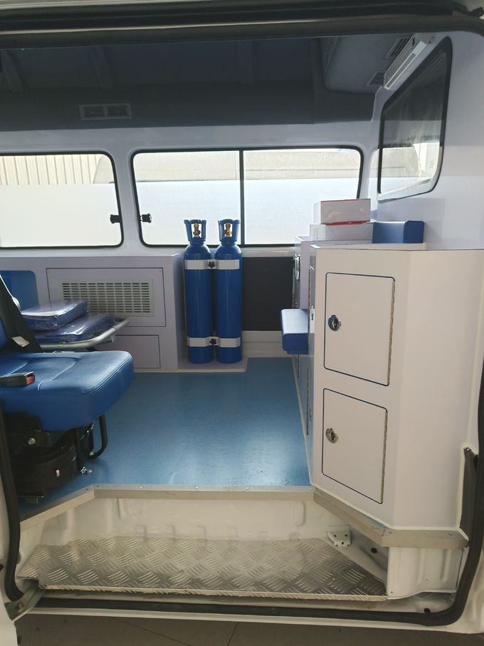 Jinlong Acil Servis Ambulansı Benzin 7 Koltuk 4×2 6