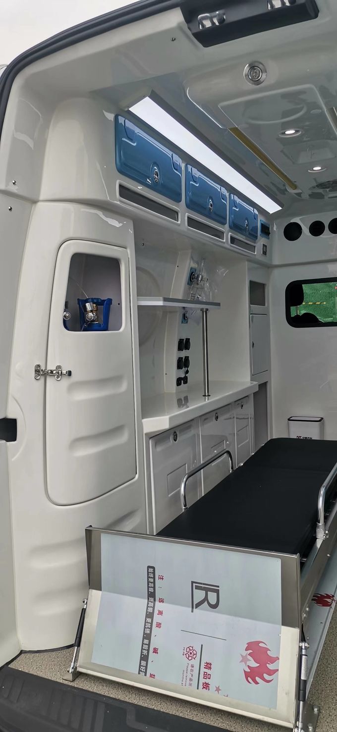 Ford Transit Ambulans 8 kişilik benzinli Ford Transit Ambulans 6