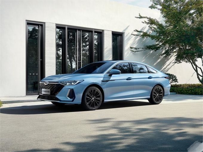 Benzin Chery Arrizo 8 Araç Otomobil İki Tekerlekli Sürüş Gelişmiş Sedan 6