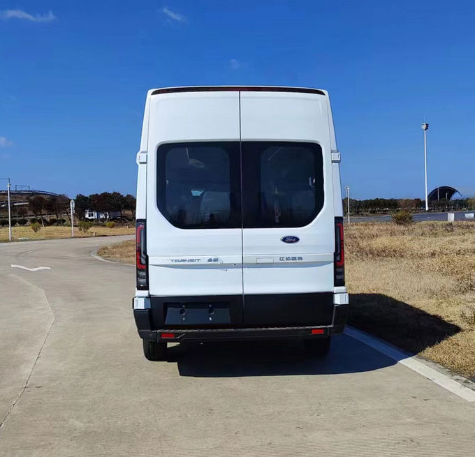 Beyaz Ford Transit minibüs 15 kişilik Jiangling 10 kişilik minibüs 3