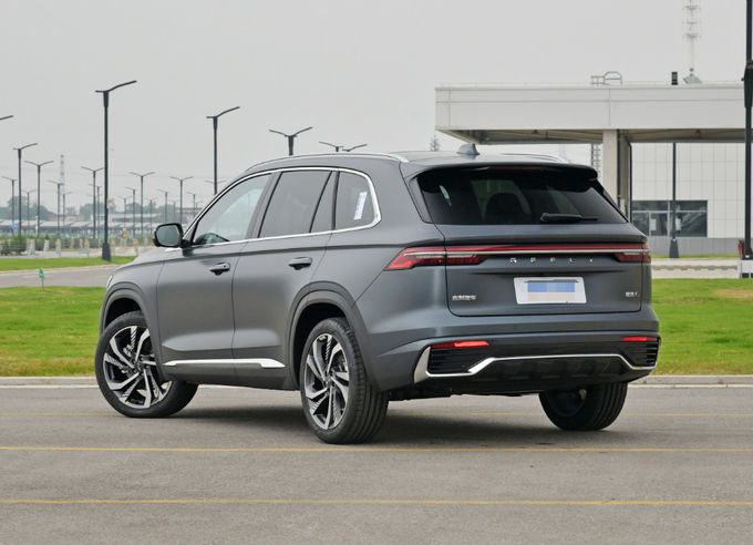 Geely Xingyue L Spor Aracı Geely Xing Yue L 5 kişilik SUV 3