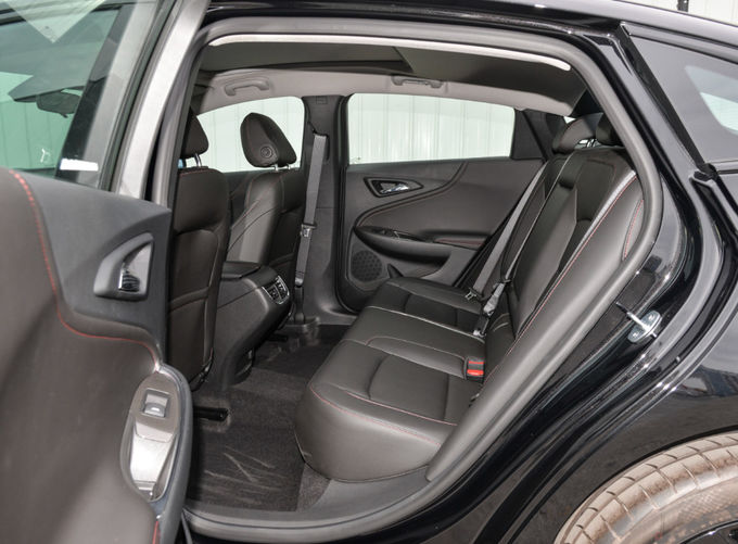 Benzinli Chevrolet Malibu Sedan 5 koltuklu 2 tekerlekli 4×2 6