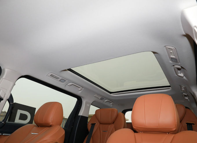 Siyah Hongqi 7 kişilik minivan MPV lüks iş karşılama arabası 13