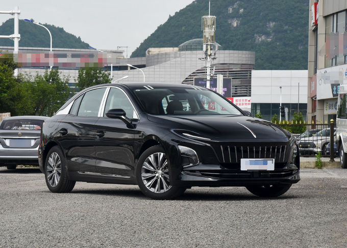 Hongqi Elektrikli Araba 140Kw 5 Koltuklu Elektrikli Araba Ön Tekerlek Sürüş Siyah 0