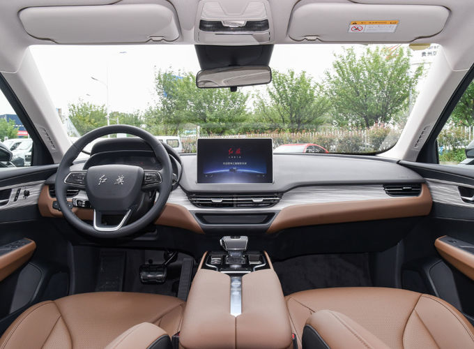 Hongqi Elektrikli Araba 140Kw 5 Koltuklu Elektrikli Araba Ön Tekerlek Sürüş Siyah 6