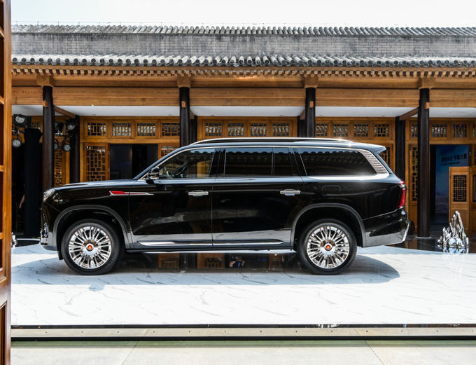 Hongqi S7 Büyük Lüks Araç Otomobil 6 kişilik 4 kişilik SUV Benzin 1
