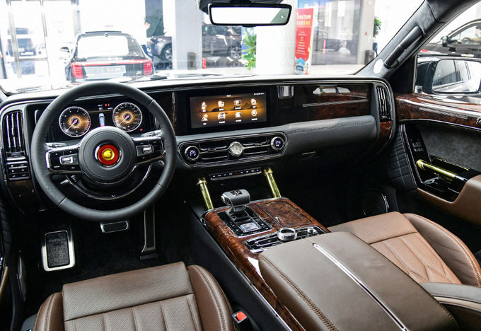 Hongqi S7 Spor Aracı 6 kişilik 4 kişilik SUV Benzin 6