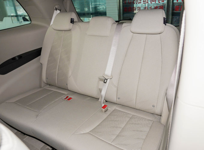 Buick Minivan 7 koltuklu iş karşılama aile seyahatleri için 7