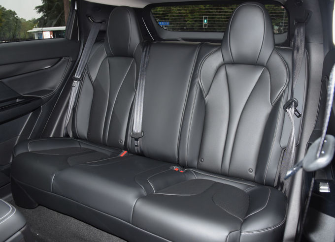 Xpeng G3 Suv Elektrikli EV Araç 5 Koltuklu İki Tekerlekli Sürüş 4×2 Beyaz Turuncu 8