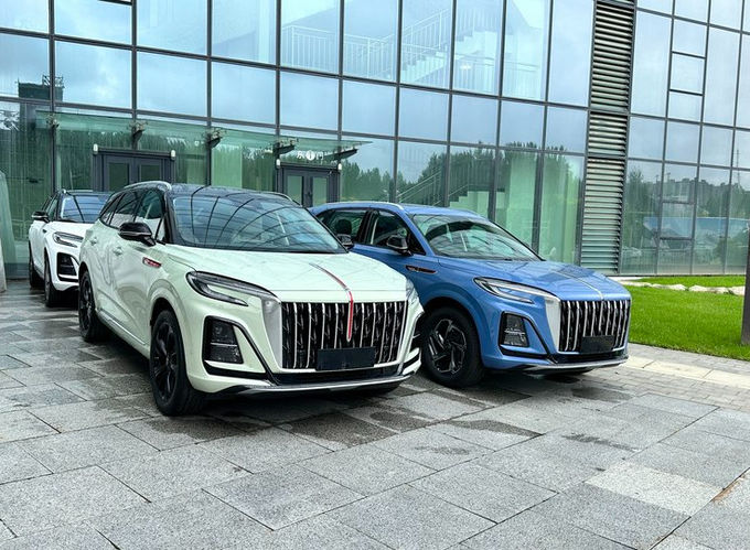 Hongqi HS3 SUV benzinli araçlar 5 koltuklu dört tekerlekli sürüş 4x4 1