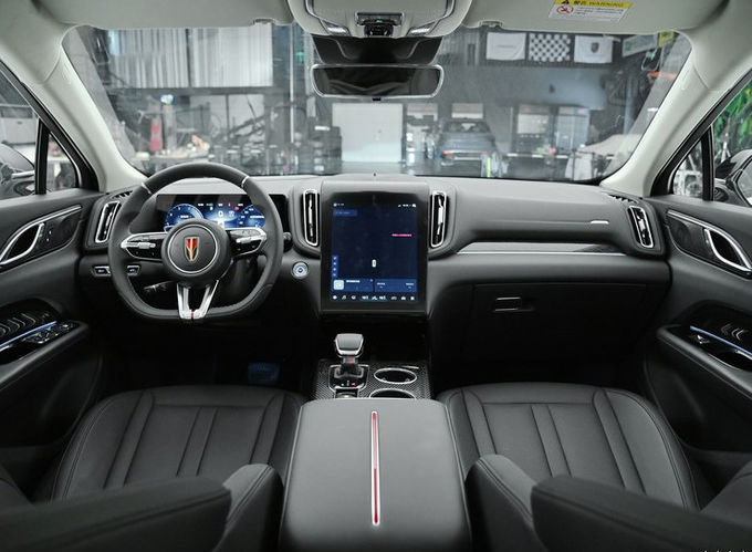 Hongqi HS3 SUV benzinli araçlar 5 koltuklu dört tekerlekli sürüş 4x4 6