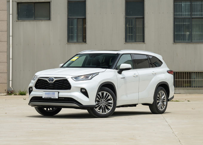 Toyota Highlander SUV 7 kişilik benzinli arabalar Highlander SUV 2
