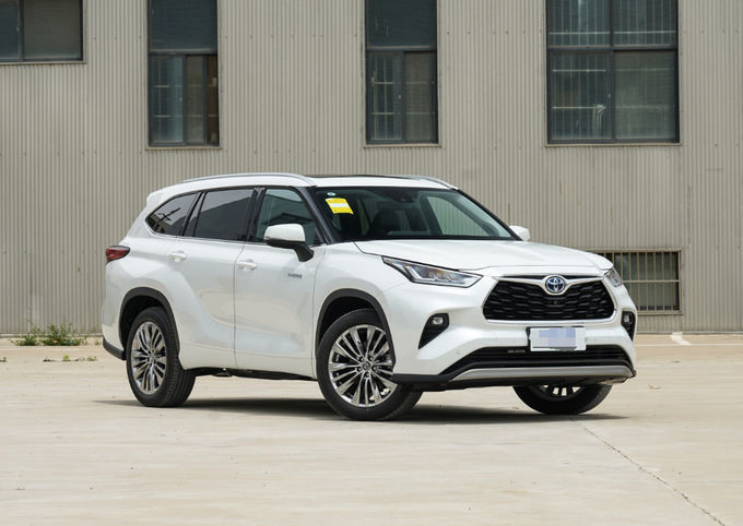 Toyota Highlander SUV 7 kişilik benzinli arabalar Highlander SUV 1