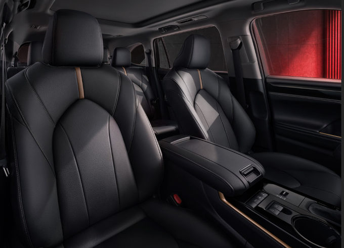 Toyota Highlander SUV 7 kişilik benzinli arabalar Highlander SUV 7