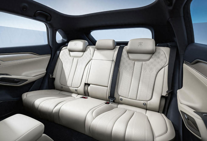 BYD Song L Sedan 5 kişilik 2 tekerlekli 4×2 500 kilometrelik menzil 7