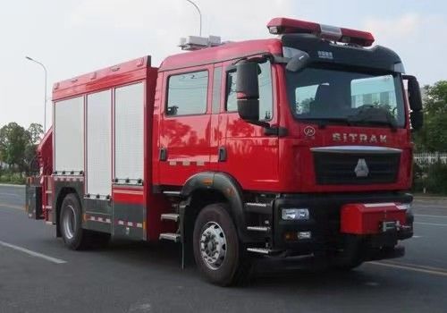 SINOTRUK acil kurtarma itfaiye aracı dizel arkadan çekişli motosiklet 6 koltuk 4 × 2 manuel şanzıman 1