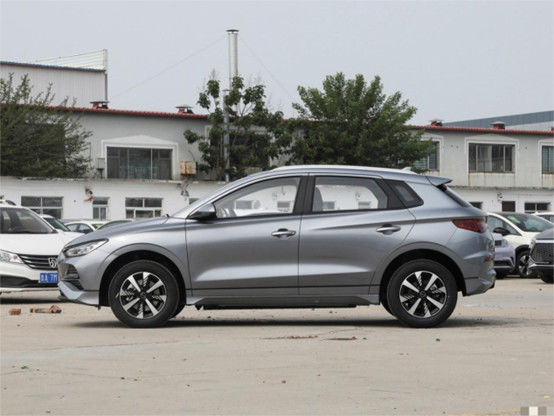 BYD Saf Elektrikli Araba E2 Lüks İki Tekerlekli Sürüş 4×2 Otomatik Şanzıman 2