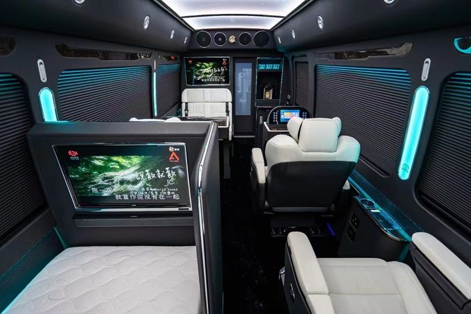Toyota Coaster 7 Koltuklu Koç Tur Otobüsü Benzin Arka Sürüş 4×2 El Değiştirme 9