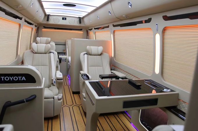 Toyota Coaster 8 kişilik Turist Otobüs İş Otobüsü Recepsiyon Otobüs Benzin Arka Sürüş 4×2 El 8