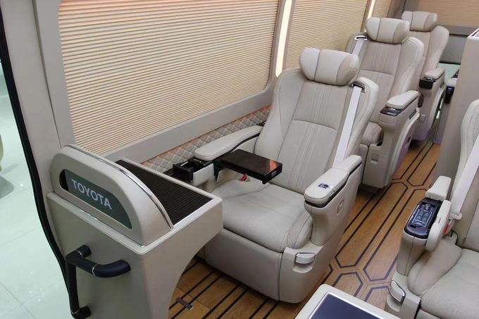 Toyota Coaster 8 kişilik Turist Otobüs İş Otobüsü Recepsiyon Otobüs Benzin Arka Sürüş 4×2 El 5